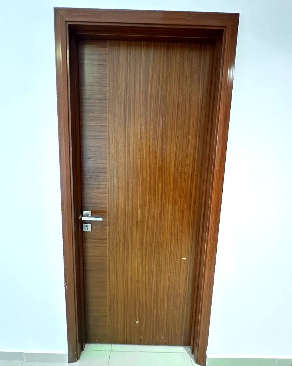 Avant — Porte